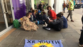 XR Youth Cambridge attempt to stage NatWest sit-in, only to find branch closed