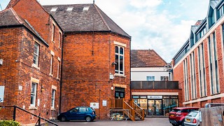 News in Brief: returning owls, recognised leadership and roving CEOs