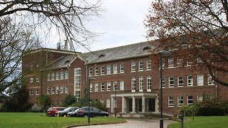 Cambridge Vet School gets lifeline year to stay accredited