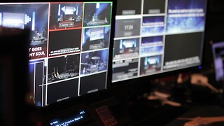 Does SNL UK translate?