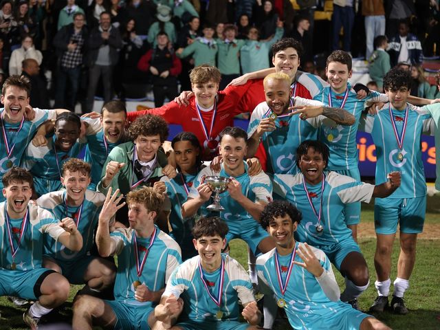 Classy Cambridge obliterate Oxford