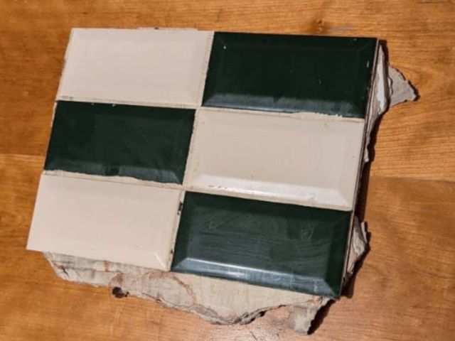 News in Brief: good deeds, gripes, and Gardies gifts