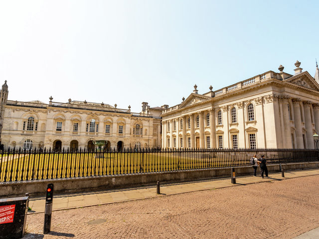 Uni donations drop amid financial pressures