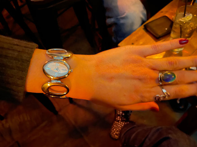 Is the time of the smartwatch up?