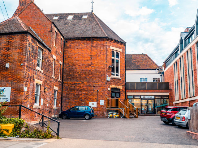 Who gets to speak at the Cambridge Union?